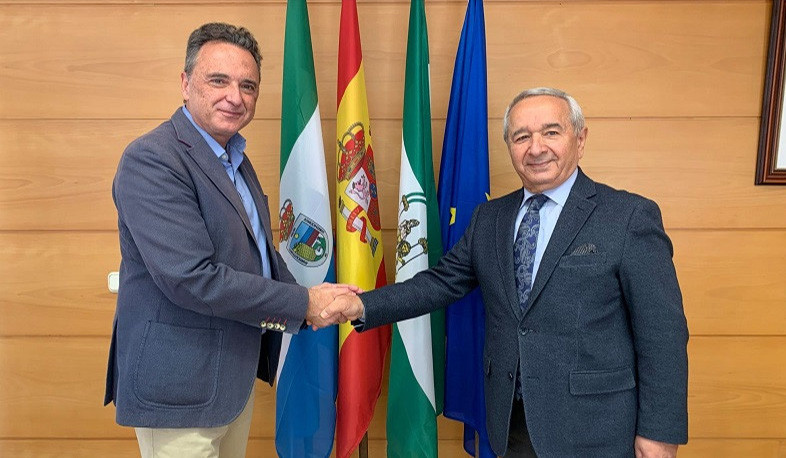 Əndəlusun Torremolinos şəhərində Erməni Soyqırımı qurbanlarının xatirəsinə həsr olunmuş xaçdaşın açılışı olub