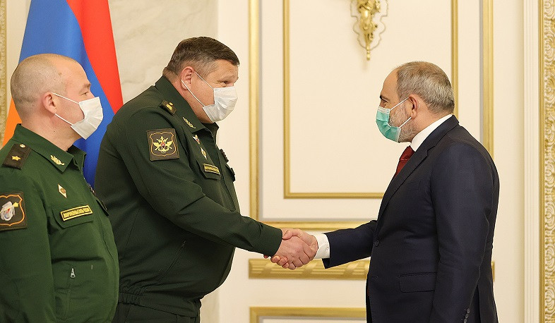 Премьер-министр Армении принял заместителя начальника Генштаба ВС РФ