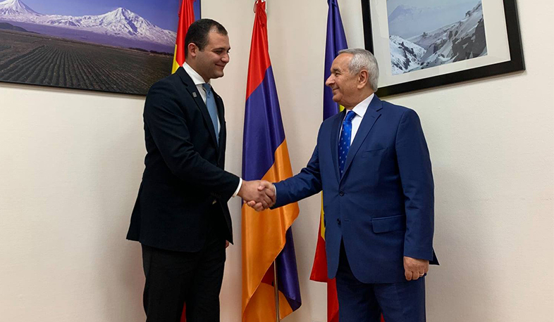 Դեսպան Վլադիմիր Կարմիրշալյանն ընդունել է Կատալոնիայի «Արարատ հայկական միության» նախագահ Սարգիս Հակոբյանին