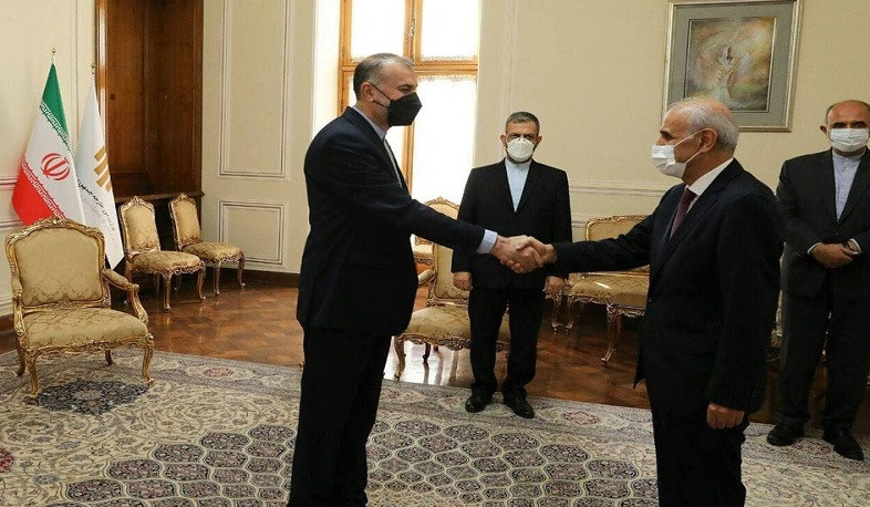 Iranian Foreign Minister received outgoing Armenian Ambassador to Iran Artashes Tumanyan