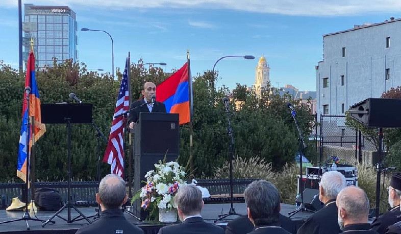 Artak Beglaryan Bostonda icma nümayəndələri ilə görüşüb