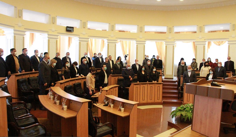 На внеочередном заседании парламент Арцаха распространил заявление о неотчуждаемом праве народа Арцаха на свободную и независимую жизнь