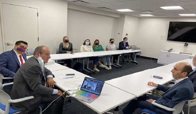 Artak Beglaryan Kolumbiya Universitetinin İnsan Hüquqları və Sülh Mərkəzində mühazirə oxuyub