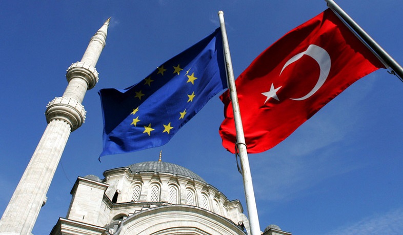 Avropa İttifaqı Türkiyəyə qarşı sanksiyaları uzatdı