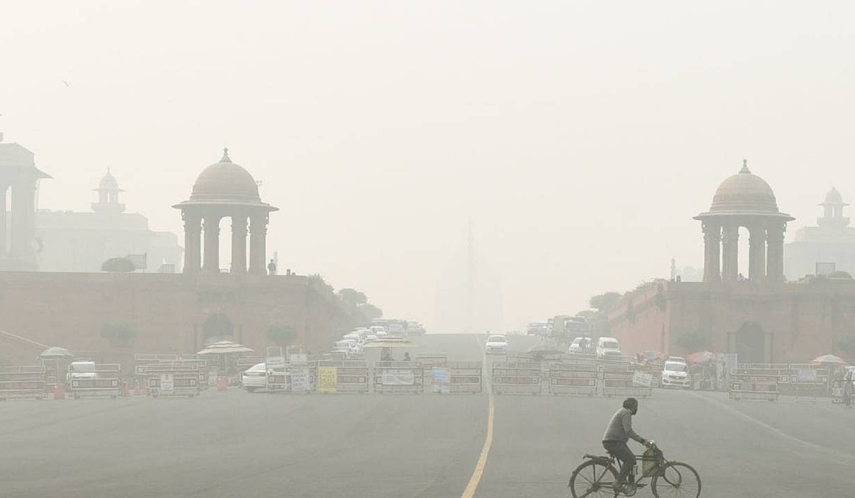 India's top court says New Delhi air pollution situation is 'very serious'