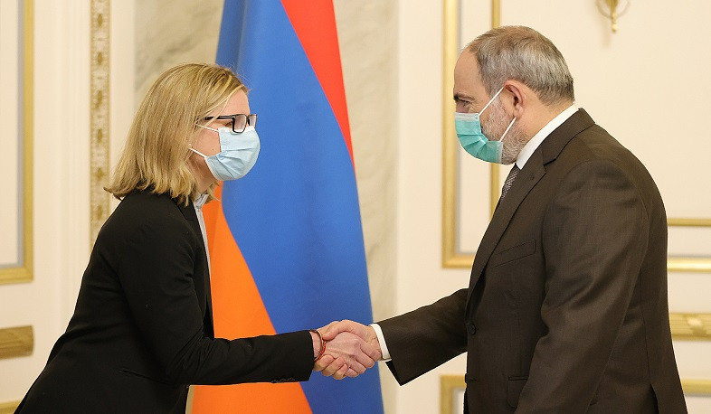 Կրթություն, ենթակառուցվածքներ, կառավարում. ՀՀ վարչապետը ՀԲ փոխնախագահի հետ քննարկել է գործընկերության առաջնահերթությունները