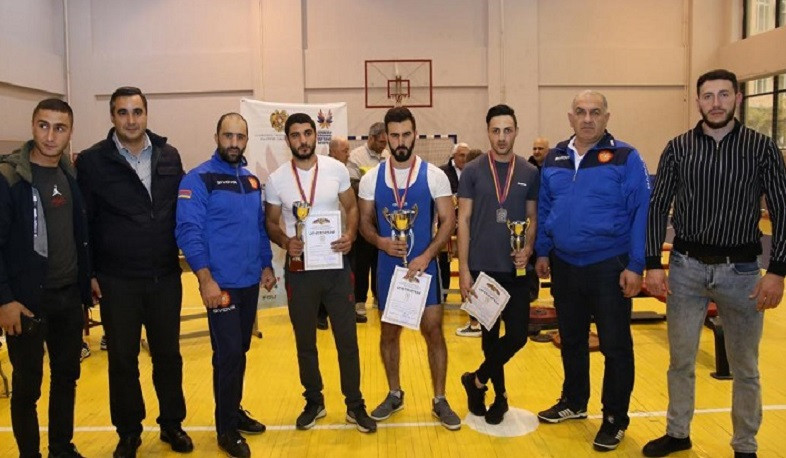 Հայտնի են հանրապետական ուսանողական մարզախաղերի ուժային եռամարտի մրցումների հաղթողները