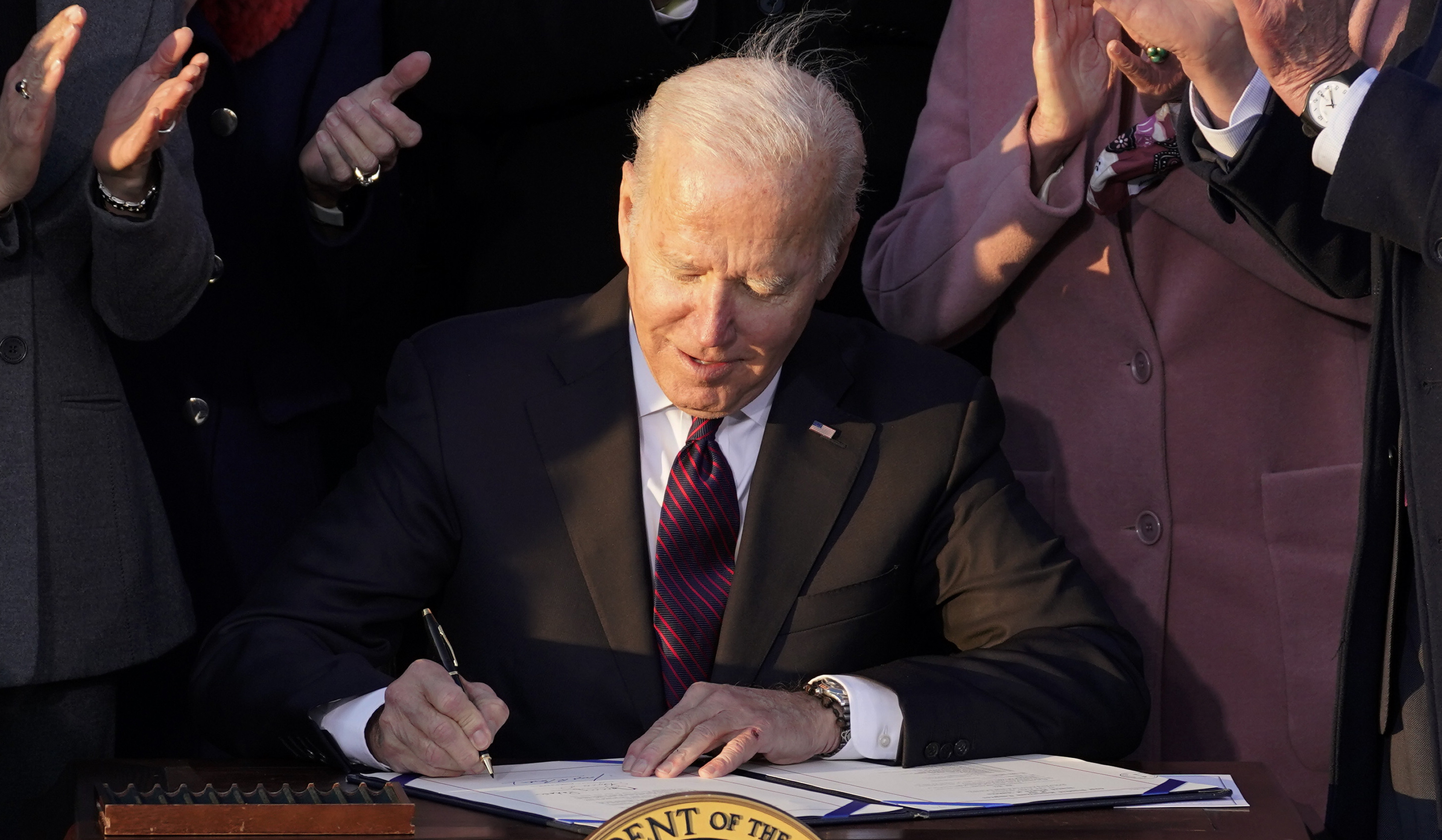 Բայդենը ստորագրել է ԱՄՆ-ի ենթակառուցվածքների զարգացման համար 1.2 տրիլիոն դոլարի ներդրումներ նախատեսող օրինագիծ