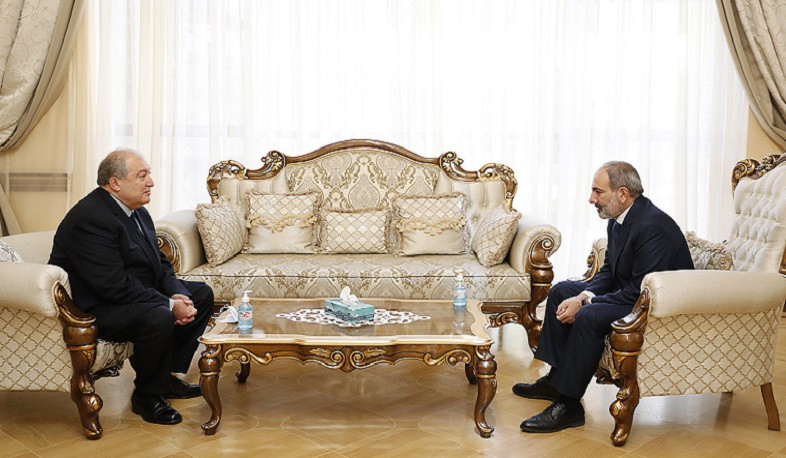Никол Пашинян и Армен Саркисян обсудили ситуацию на границе, сложившуюся вследствие азербайджанской агрессии