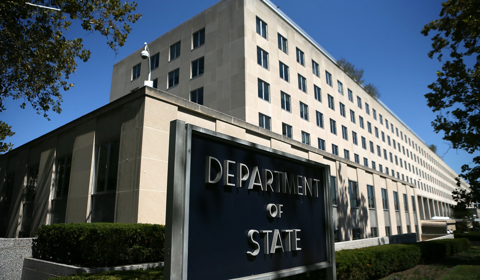 Требуем немедленного возобновления содержательных переговоров под эгидой сопредседателей Минской группы ОБСЕ: Государственный департамент США