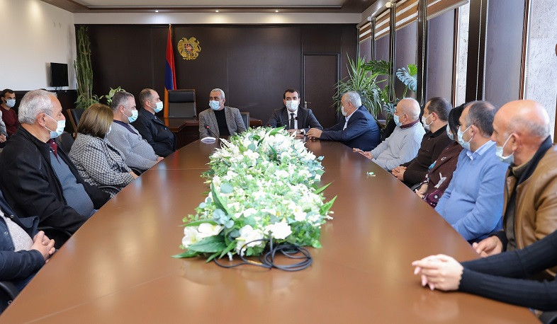 Մասիս համայնքի ղեկավարի պաշտոնակատարը ներկայացվել է համայնքապետարանի աշխատակազմին