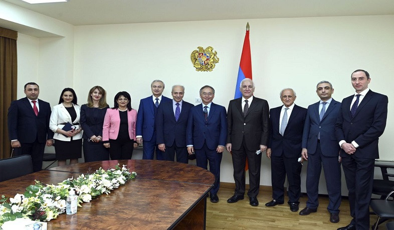 Վահագն Խաչատուրյանն ընդունել է ՏՏ ոլորտում համաշխարհային ներդրման համար ՀՀ պետական մրցանակի դափնեկիր Չի-Ֆուն Չանին