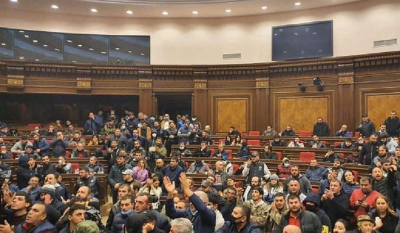 Ավարտվել է ևս երեք անձանց մասով 2020 թ. նոյեմբերի 10-ին Երևանում տեղի ունեցած զանգվածային անկարգությունների դեպքերով քրգործի նախաքննությունը