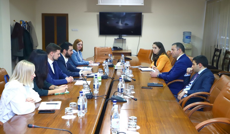 Ваган Керобян принял руководителя Центра НИФИ минфина РФ Самвела Лазаряна