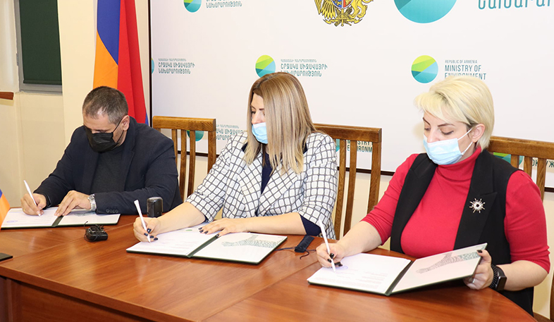 «Կանաչ մաքսատուն» առարկայի դասավանդմանը նվիրված եռակողմ համագործակցության հուշագիր է կնքվել