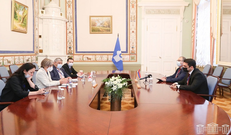 Alen Simonyan meets with Director of Europe Regional Office at Red Cross and Red Crescent Societies in Saint Petersburg