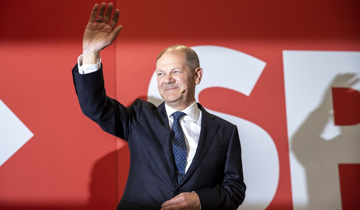 Scholz seals deal to crown career as German chancellor