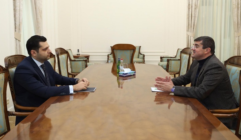 Համբարձում Մաթևոսյանը Արայիկ Հարությունյանի հետ քննարկել է ԼՂ անվտանգությանը վերաբերող հարցեր