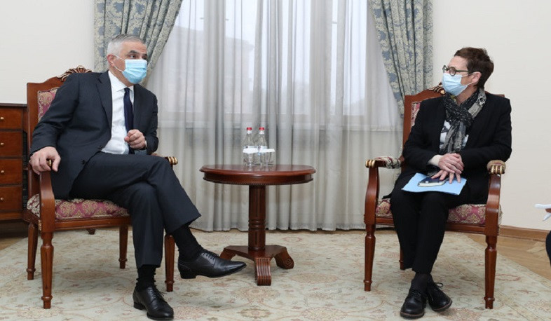 Mher Qriqoryan Fransa səfiri ilə Dağlıq Qarabağ münaqişəsini müzakirə edib