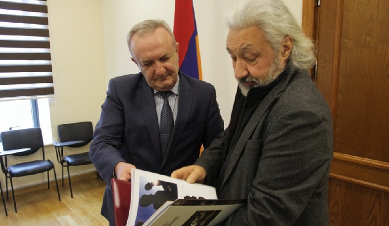 Վահրամ Դումանյանն ընդունել է հայազգի անվանի արվեստագետ Ստաս Նամինին