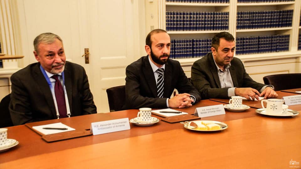 Ararat Mirzoyan İsveç Riksdaq prezidentinə  sərhəd vəziyyətini təqdim edib