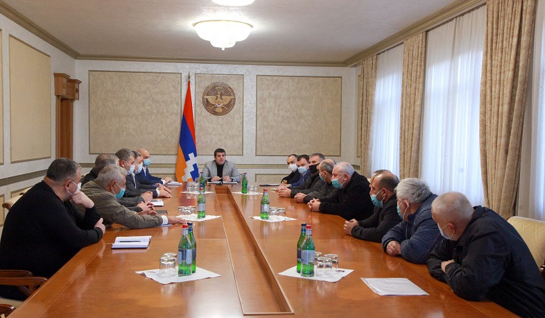 Քննարկվել են Ստեփանակերտի զինվորական պանթեոնում համալիրի կառուցման աշխատանքների ընթացքին առնչվող հարցեր