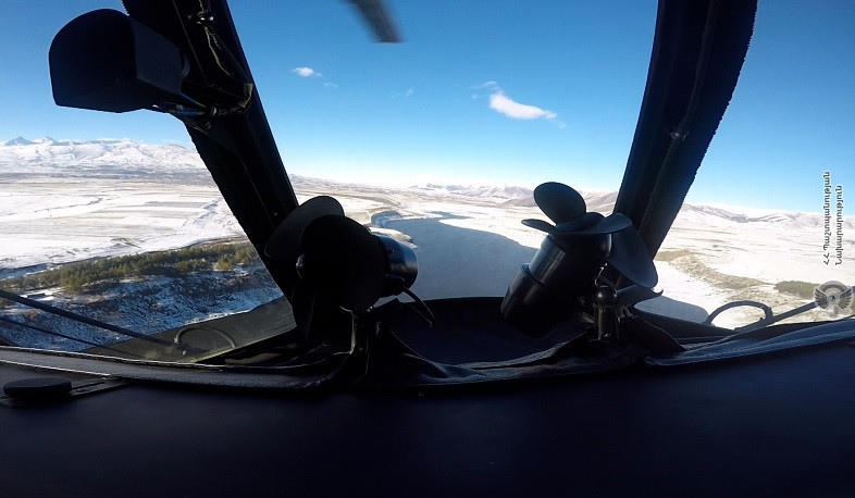 Ռազմական օդաչուներն իրականացնում են ուսումնավարժական թռիչքներ