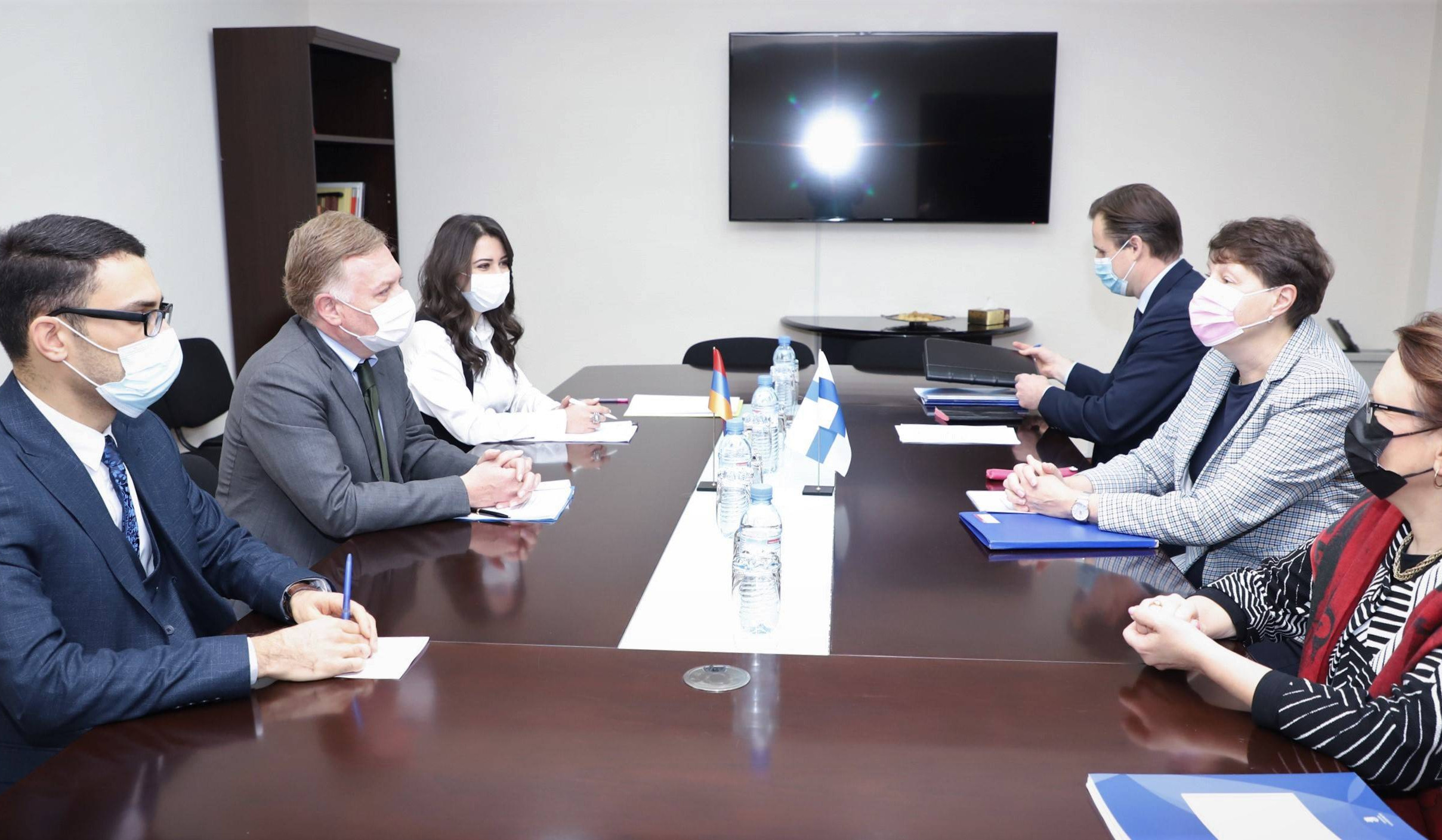 Политические консультации между министерствами иностранных дел Армении и Финляндии