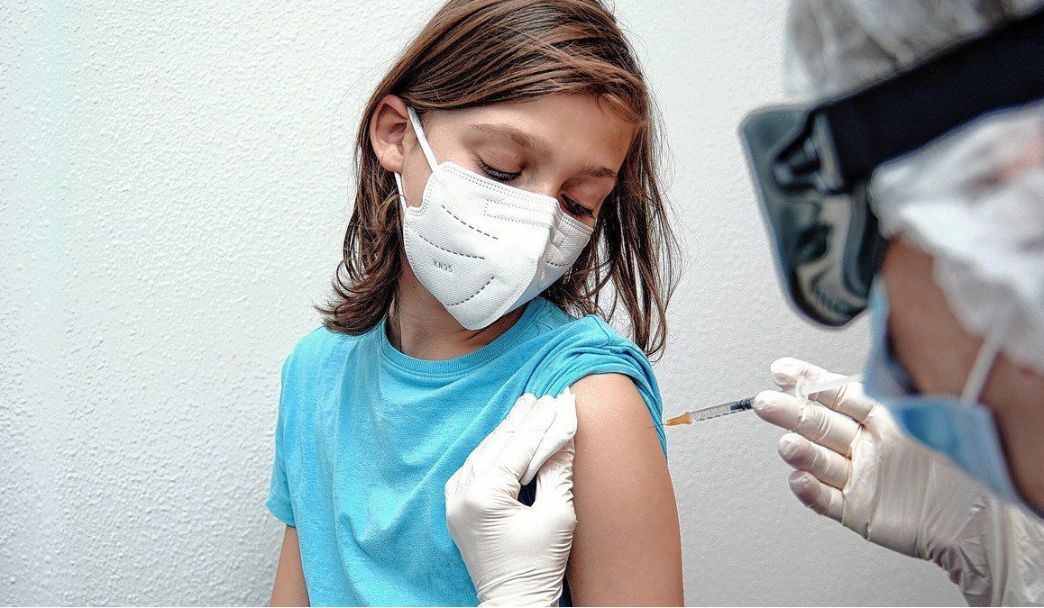 Испанские власти одобрили вакцинацию детей против коронавируса
