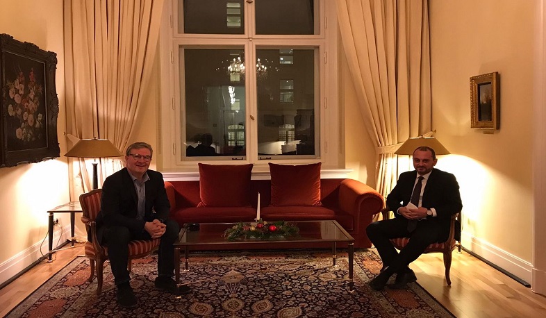 Armenian Ambassador to Germany discusses issues of activity of forum with President of forum