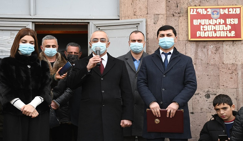 Արմավիրի մարզպետը ներկա է եղել մարզի նորակոչիկների ճանապարհման արարողությանը