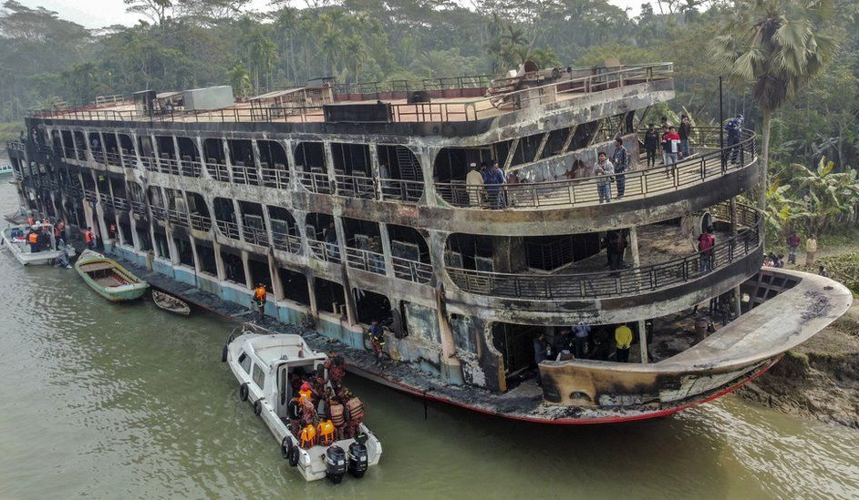Bangladesh ferry fire: Dozens killed near Jhalakathi