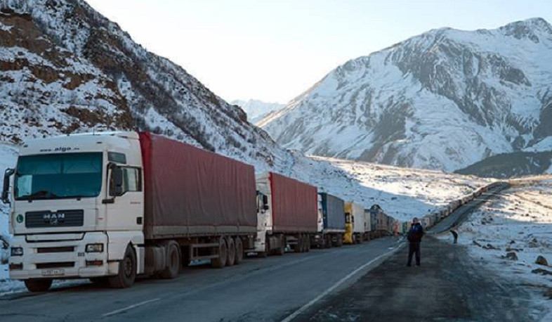 Լարսը բաց է բոլոր տրանսպորտային միջոցների համար, բացի բեռնատարներից