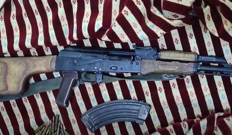 Մուշի ոստիկանները գիշերային շրջիկ ծառայության ընթացքում ինքնաձիգով տղամարդու են հայտնաբերել