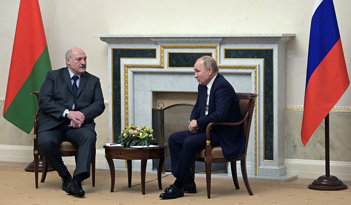 Russia and Belarus plan to hold joint military drills in early 2022