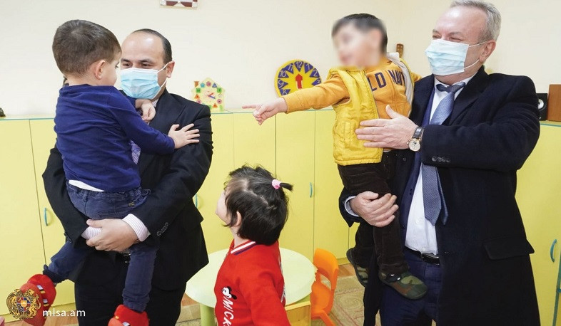 Նարեկ Մկրտչյանն ու Վահրամ Դումանյանն այցելել են Երևանի «Մանկան տուն»