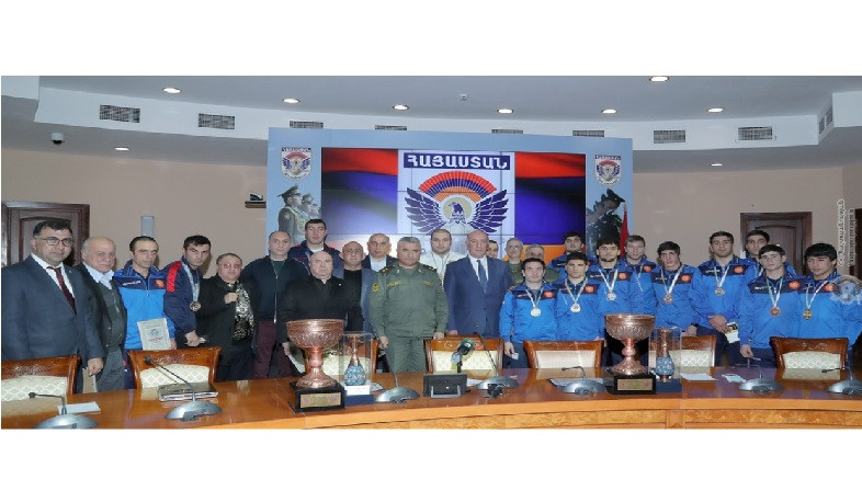 Պաշտպանության նախարարությունում հյուրընկալվել են մարզիկ-զինծառայողները