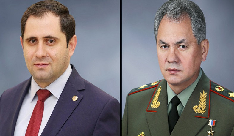 ER və RF müdafiə nazirləri KTMT-nin Kollektiv Sülhməramlı Qüvvələrinin fəaliyyəti ilə bağlı məsələləri müzakirə ediblər