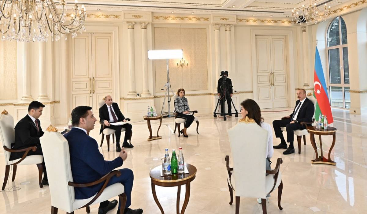 Президент Азербайджана выдвинул ряд обвинений в адрес сопредседателей Минской группы ОБСЕ и российских миротворцев