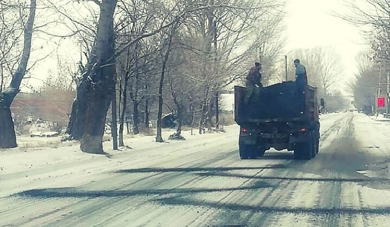 Հանրապետության  ավտոճանապարհներին իրականացվում են մաքրման աշխատանքներ