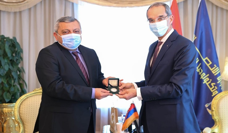 Ambassador Hrachya Poladyan conveyed to Egyptian minister official invitation to participate in 3rd International Exhibition of Arms and Defense Technologies ArmHighTech-2022