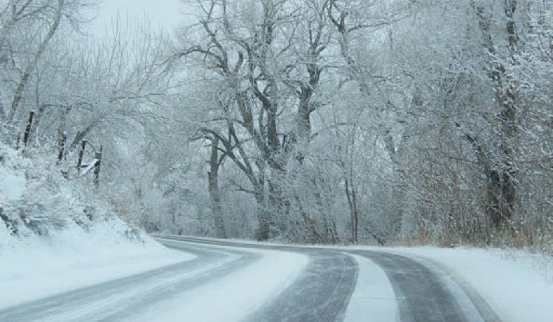 Արցախում տեղում է ձյուն, Հայաստանի հետ կապող միջպետական մայրուղու Սյունիքի ավտոճանապարհներին տեղ-տեղ մերկասառույց է