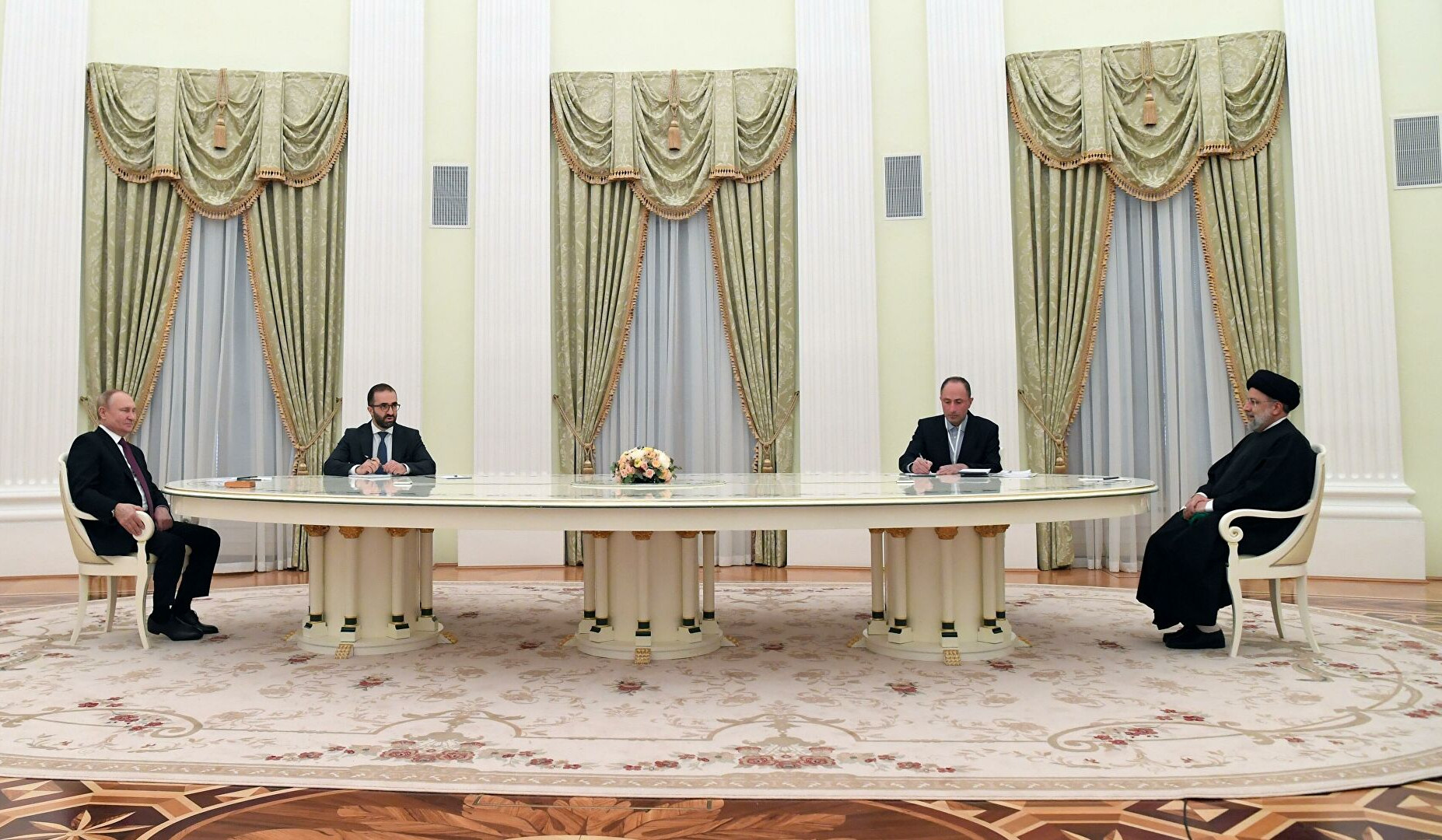 Successful experience of cooperation in fight against terrorism in Syria can be applied in Caucasus: Raisi during meeting with Putin