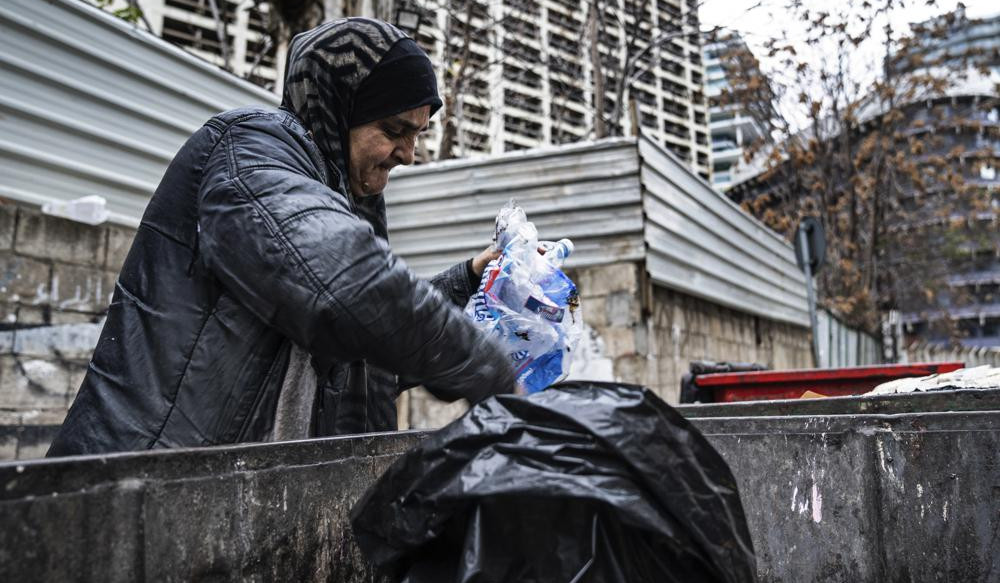 Lebanon’s poorest scavenge through trash to survive