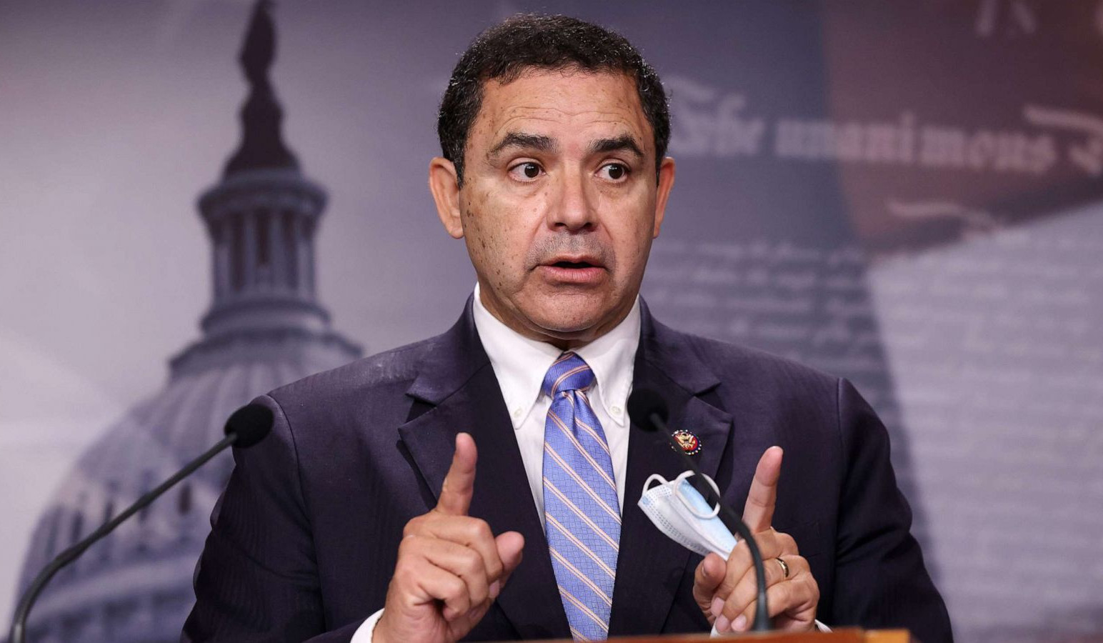 ФБР провело обыск в доме проазербайджанского конгрессмена