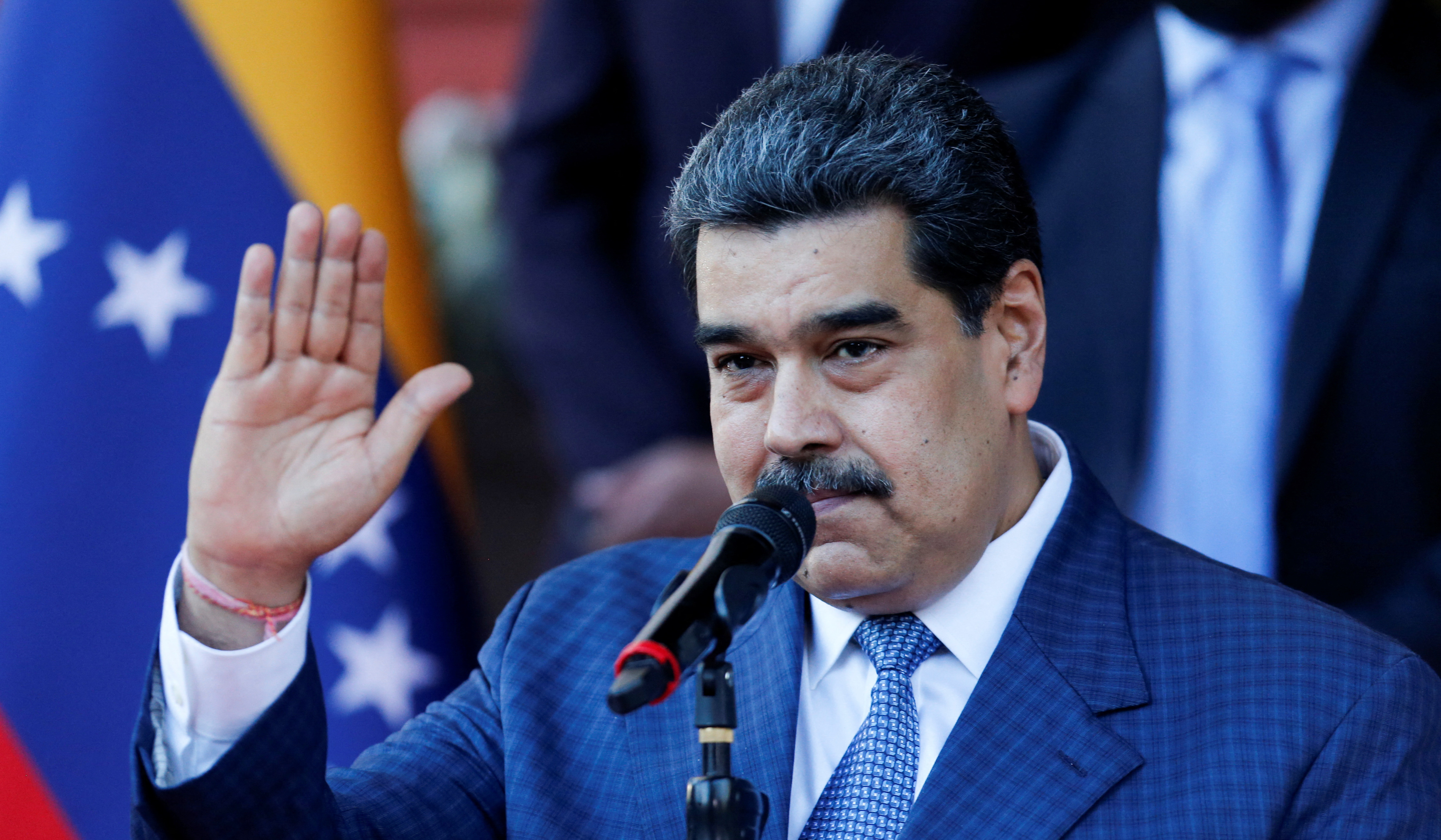 Signature campaign in support of Maduro's resignation