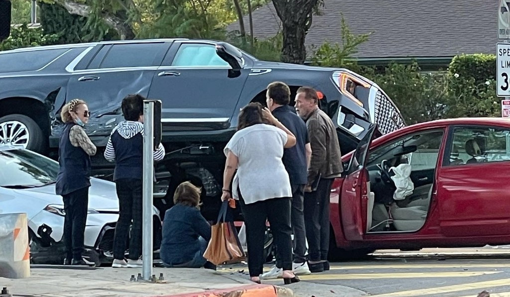Arnold Schwarzenegger involved in Los Angeles car crash