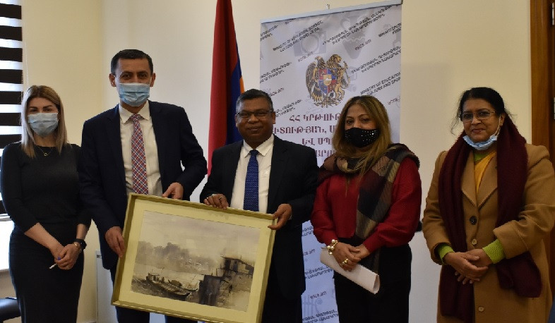 Արթուր Մարտիրոսյանը և Բանգլադեշի դեսպանը քննարկել են համագործակցության հեռանկարները