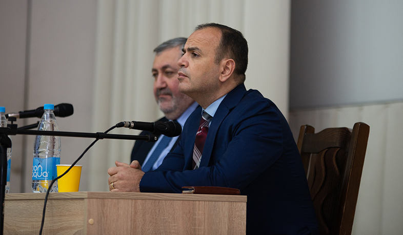 Զարեհ Սինանյանը Բելառուսում հանդիպել է հայ համայնքային կառույցների ներկայացուցիչների հետ