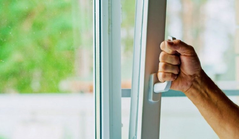 Ծաղկաձորում տղամարդը գողություն կատարելիս ընկել է 3-րդ հարկից և մարմնական վնսավածքներ ստացել